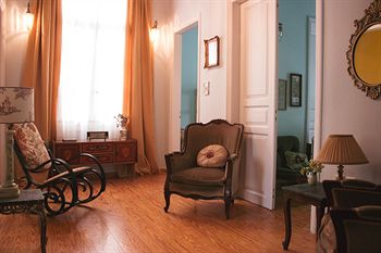 Athens Quinta
